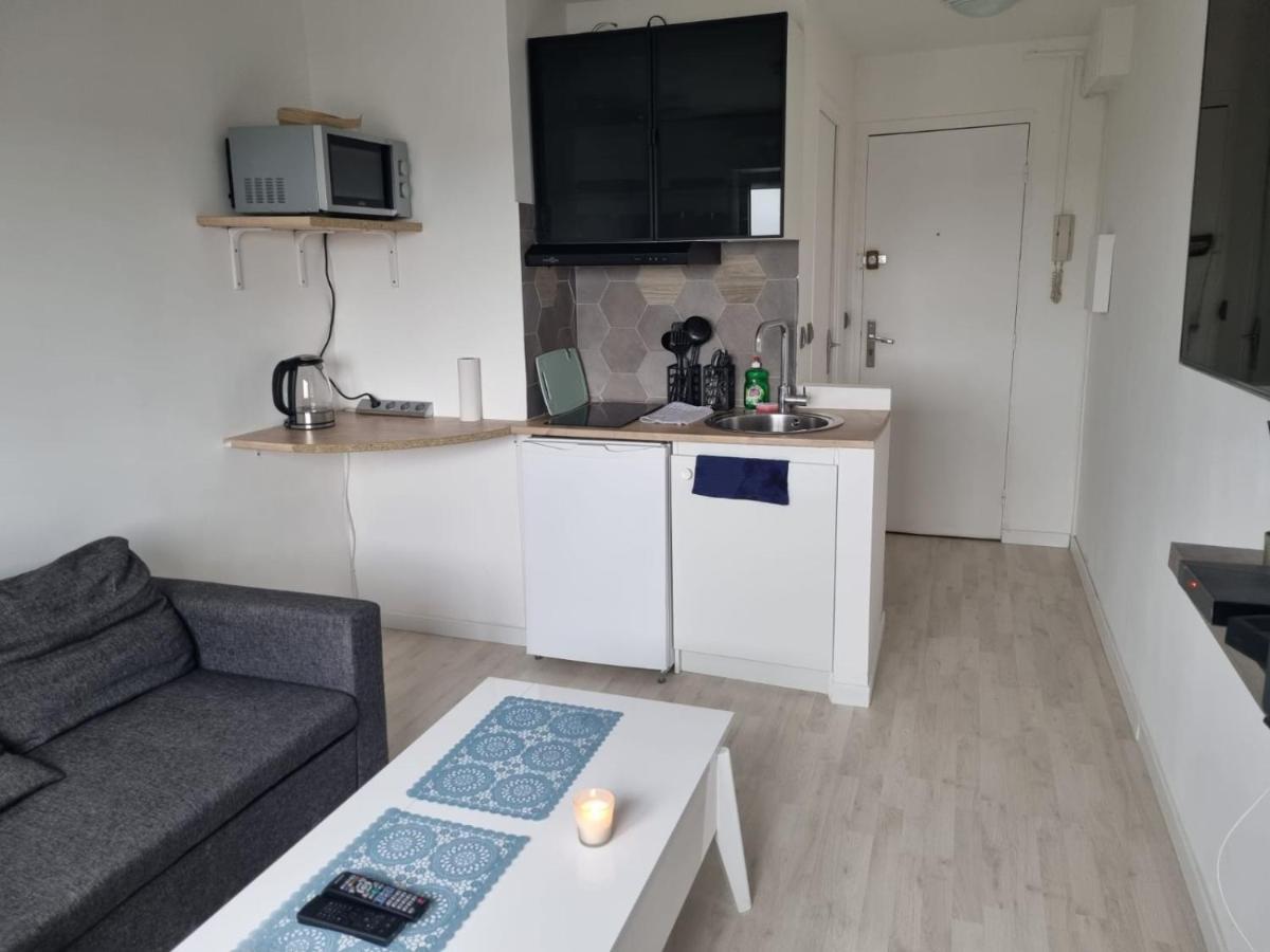 Studio Agreable Proche Gare Apartman Melun Kültér fotó