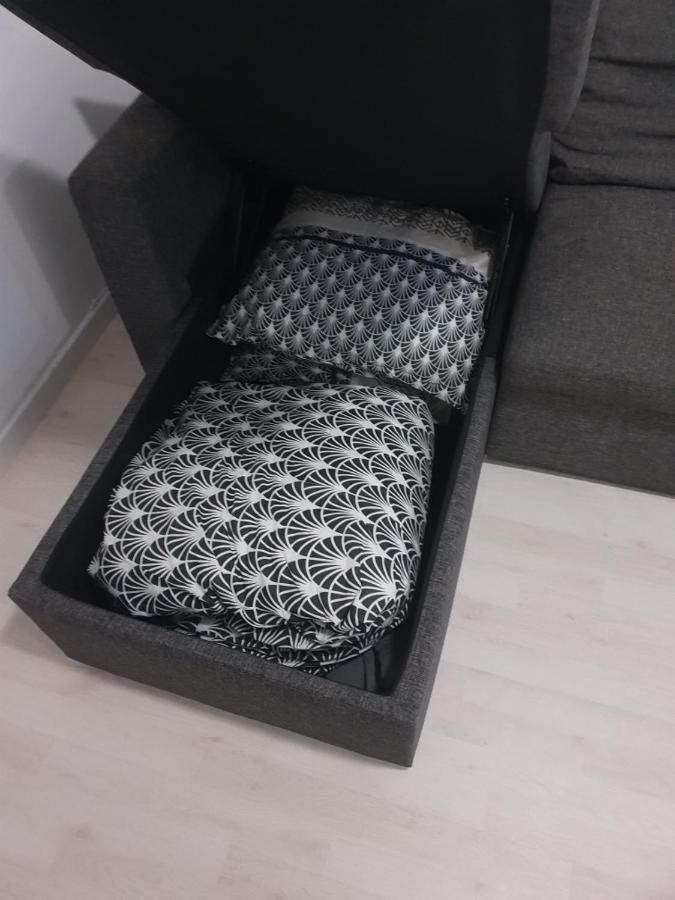 Studio Agreable Proche Gare Apartman Melun Kültér fotó