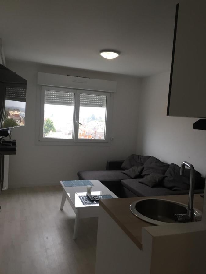 Studio Agreable Proche Gare Apartman Melun Kültér fotó